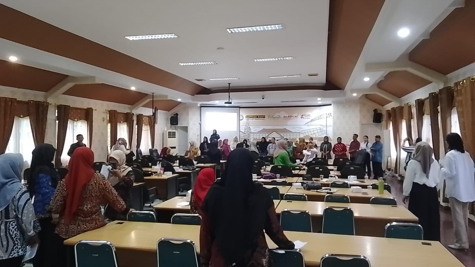 Meningkatkan Keterampilan Kader Pendampingan Melalui Seminar Manajemen Kasus Kekerasan Terhadap Perempuan dan Anak